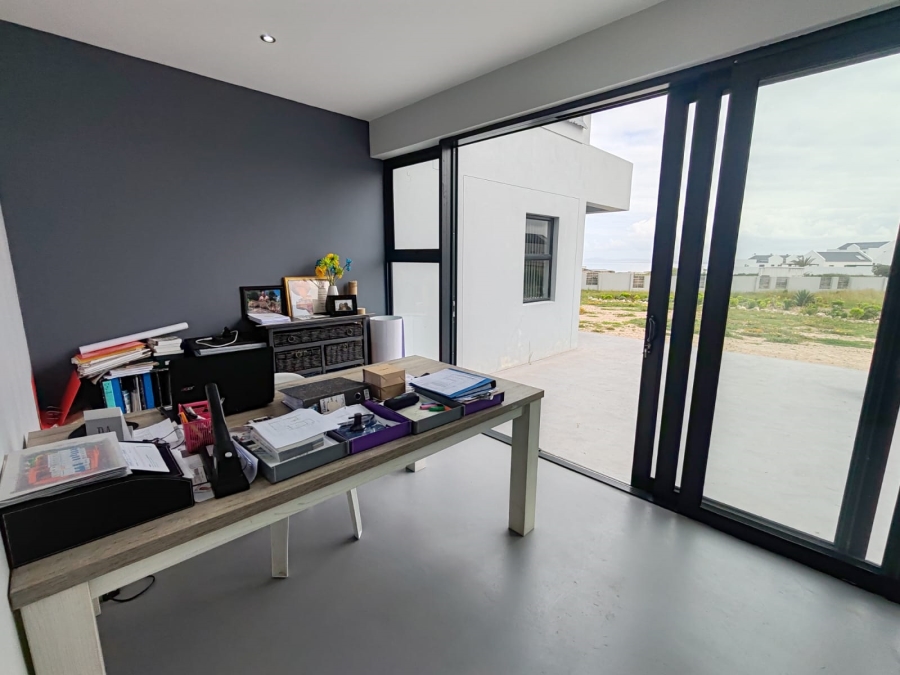 3 Bedroom Property for Sale in Olifantskop Western Cape